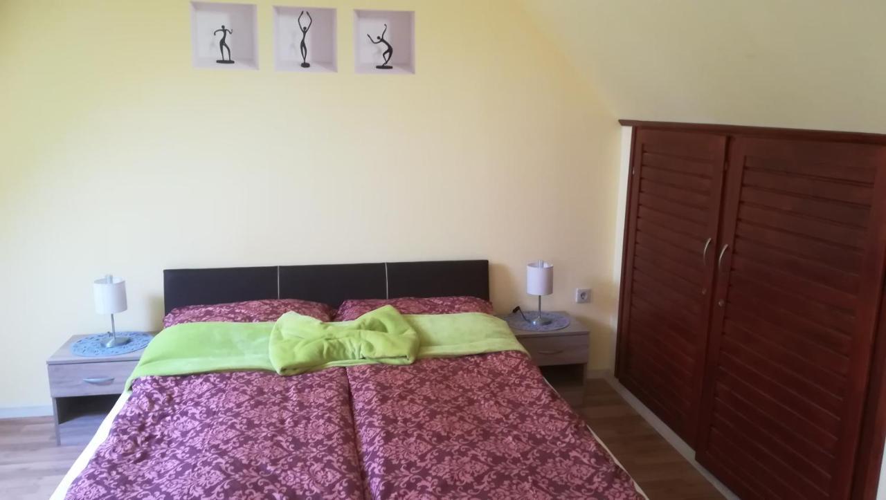 Ma-Ja 4 Apartment Buk Ngoại thất bức ảnh